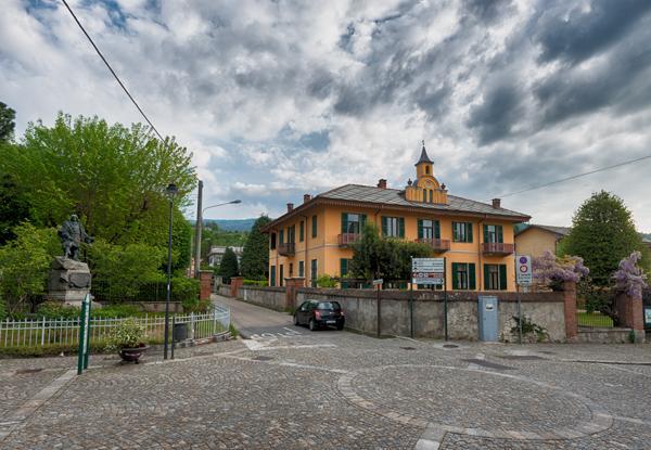 Foresteria Valdese Hotell Torre Pellice Exteriör bild